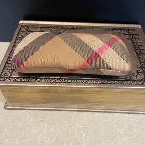 Burberry Classic Nova Check Plaid Hard Shell Clamshell Glasses Sunglasses Case